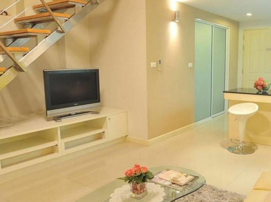 Duplex 21 Apartment Bangkok Extérieur photo
